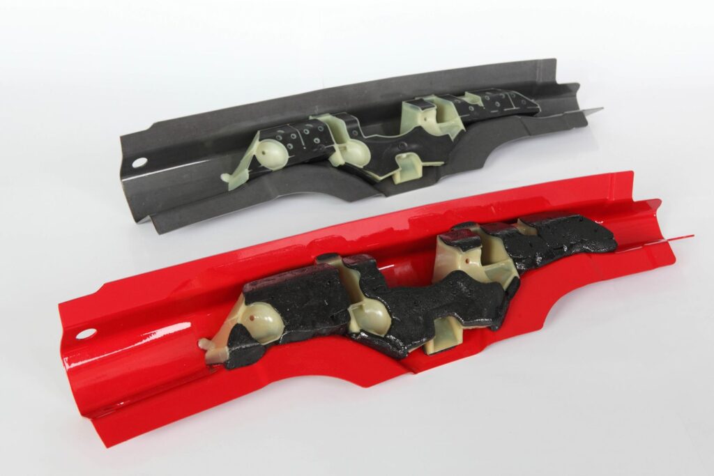 Example of SikaReinforcer® used in a metal body channel.