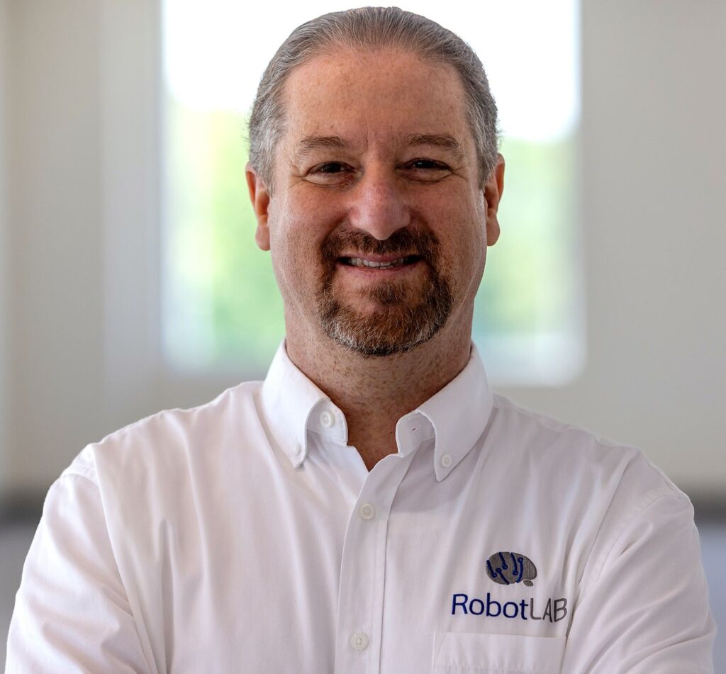 Elad Inbar, CEO of RobotLAB.