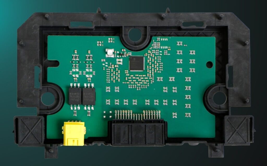 The Marquardt low voltage battery management system provides battery protection through real-time monitoring and extends lifespan.