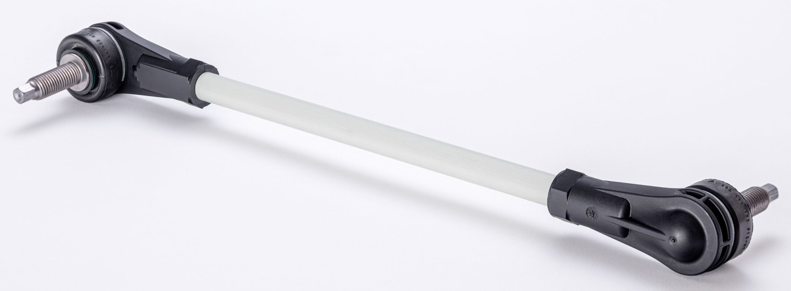A recycled PA6 compound was created from the polyamide fraction obtained by solvent-based recycling, validate d on a near-series chain guide rail (production: Pöppelmann) for Mercedes-Benz. Photo: BASF.