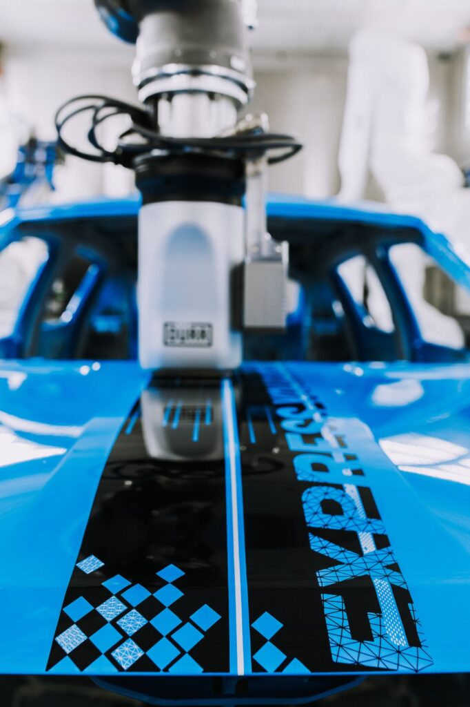 Graphics are printed at a resolution of up to 720 dpi. Photo: Sascha Feuster.